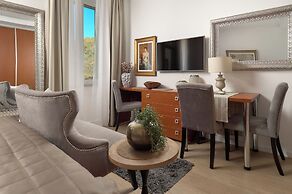 Apartments Studios 81