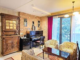 Brooch Boutique Hotel