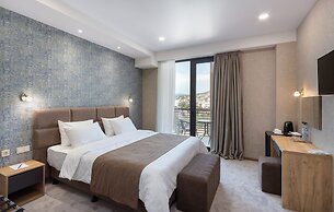 Brooch Boutique Hotel