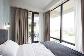 Brooch Boutique Hotel