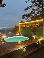 Dora Suit Bungalov