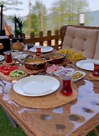Dora Suit Bungalov