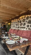 Dora Suit Bungalov