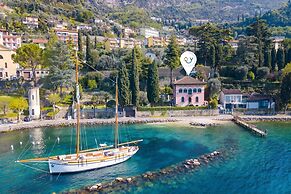Villa Schlosser Lake Front & Private Pool