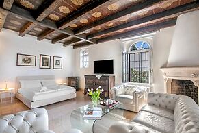 Villa Schlosser Lake Front & Private Pool