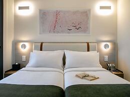 Mercure Larnaca Finikoudes Beach