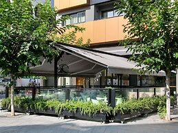 Mercure Larnaca Finikoudes Beach