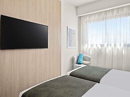 Mercure Larnaca Finikoudes Beach