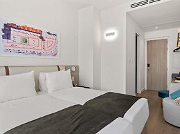 Mercure Larnaca Finikoudes Beach