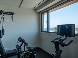 Mercure Larnaca Finikoudes Beach