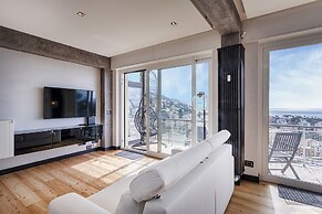 Stunning Seaview Apartment by Wonderful Italy
