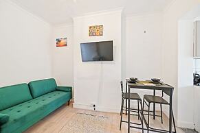 2-bed - Sleeps 4 - With Garden