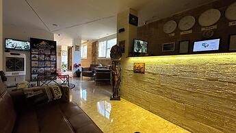 Locanda pyramids view