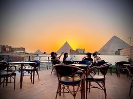 Locanda pyramids view