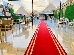 Locanda pyramids view