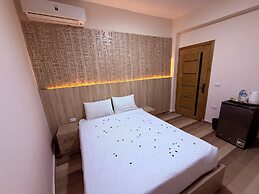 Locanda pyramids view