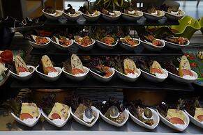 Best Western Plus Danat Almansak Hotel