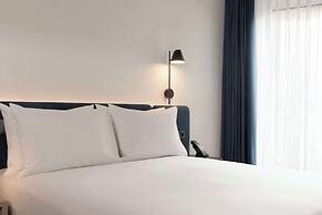 Hampton By Hilton Malaga Martiricos