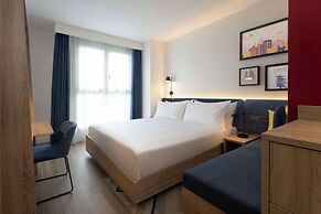 Hampton By Hilton Malaga Martiricos