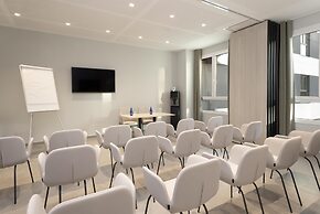 Hampton By Hilton Malaga Martiricos