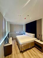 Metro Art Hotel