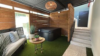 Metro Art Hotel