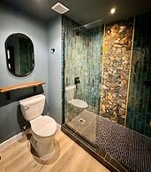 Metro Art Hotel