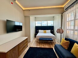 Metro Art Hotel