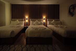 The Muse Pyramids INN