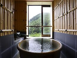 Shigakogen Milky Hot Spring Keikokunoyu