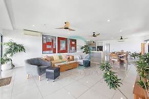 Coastal Oasis Panoramic Ocean View - Pool - BBQ