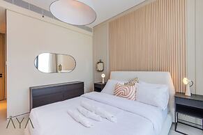 Aya - Beachfront Bliss 2BR Haven at The Beach Residences