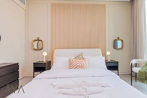 Aya - Beachfront Bliss 2BR Haven at The Beach Residences