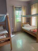 Pearl Gardens Beach Resort Kalangala