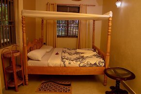 Pearl Gardens Beach Resort Kalangala
