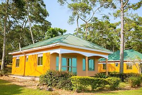 Pearl Gardens Beach Resort Kalangala