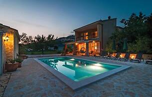House Ela with pool