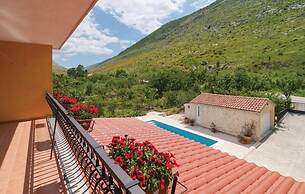 House Ela with pool