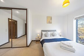 2-bed Flat, Sleeps 4 - Parking & Wheelchair Access