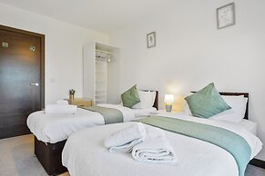 2-bed Flat, Sleeps 4 - Parking & Wheelchair Access