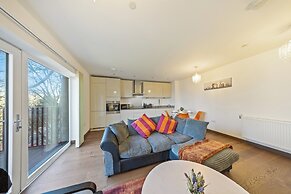 2-bed Flat, Sleeps 4 - Parking & Wheelchair Access