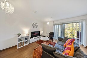 2-bed Flat, Sleeps 4 - Parking & Wheelchair Access