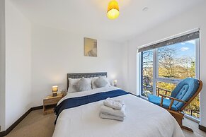 2-bed Flat, Sleeps 4 - Parking & Wheelchair Access