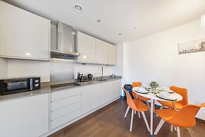 2-bed Flat, Sleeps 4 - Parking & Wheelchair Access
