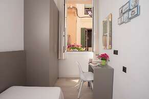 Antonios Hostal