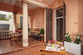 Antonios Hostal