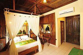 Pondok Sari Beach & Spa Resort