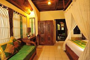 Pondok Sari Beach & Spa Resort