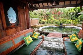 Pondok Sari Beach & Spa Resort