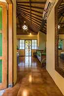 Pondok Sari Beach & Spa Resort